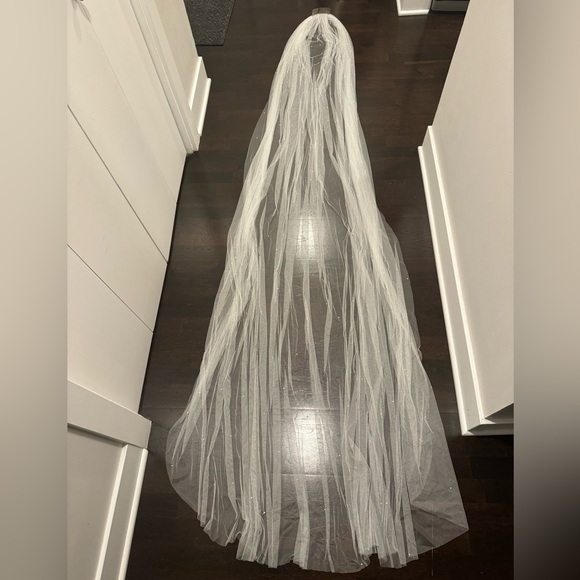 MH "Penelope" veil, style 23910V/108. Pearls. 8 ft 8 in long - Picture 4 of 5